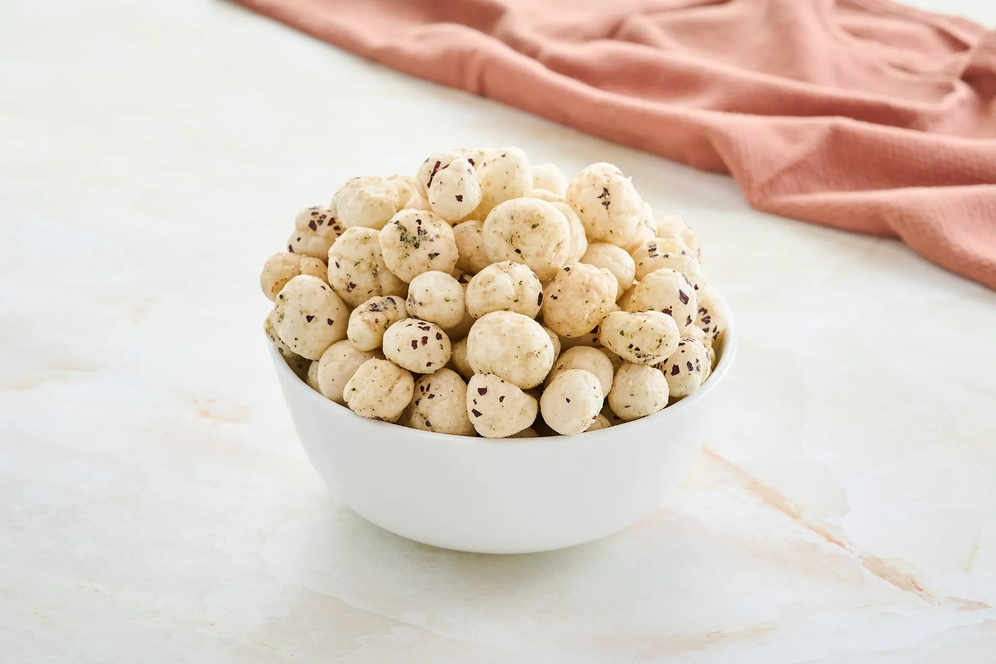 What makes cream and onion makhana a savory d..