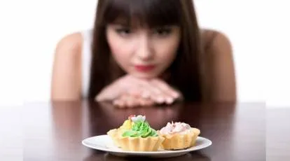 HOW TO SATISFY YOUR CRAVINGS IN A HEALTHIER W..