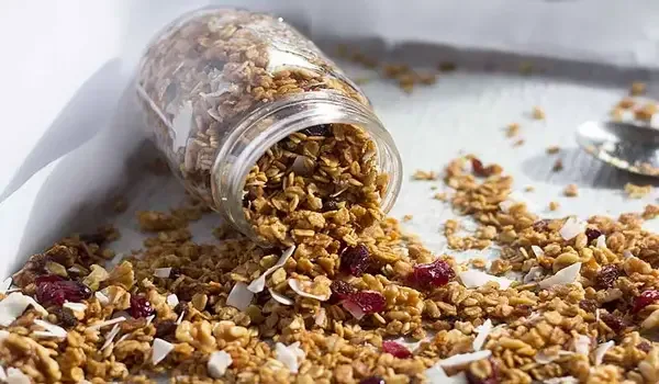 Are Granola and Dried Fruit Snacks Suitable for a Gluten-Free Diet?